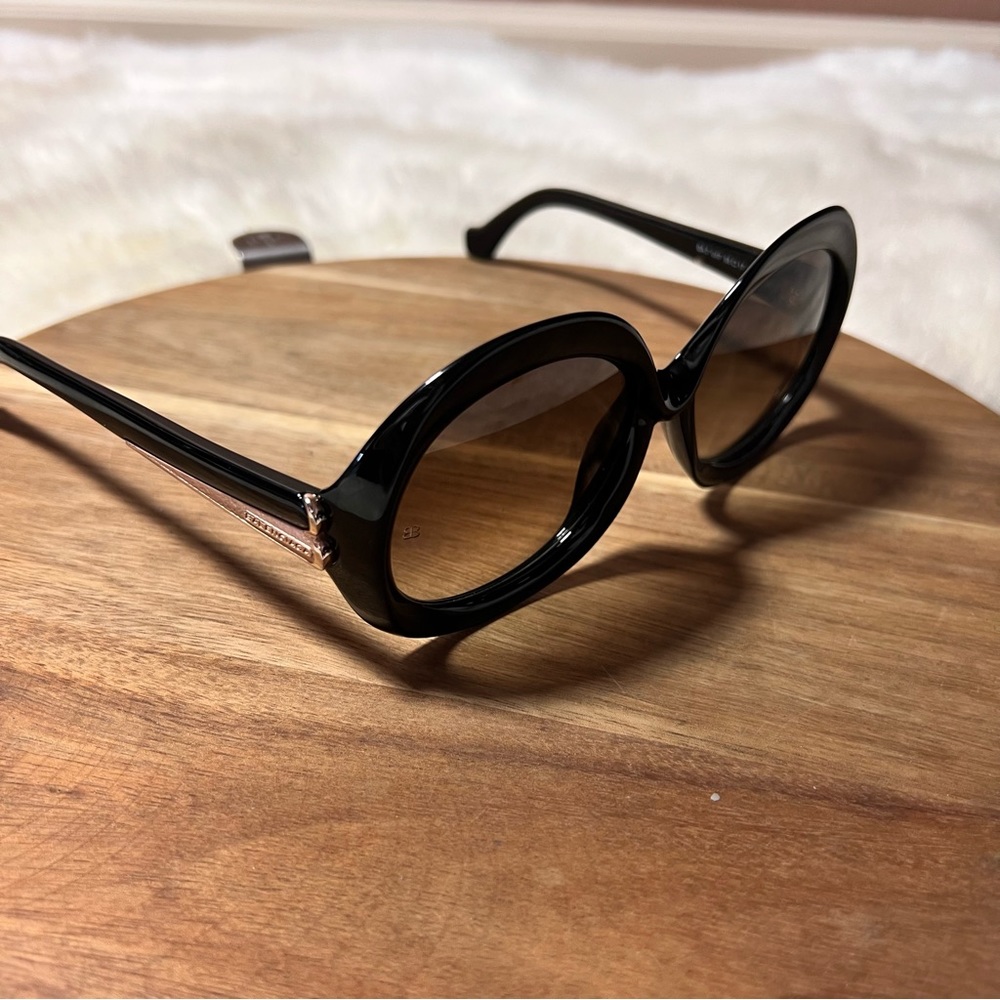 Balenciaga Classic Chic Black and Gold Oversized Sunglasses - Picture 2 of 12